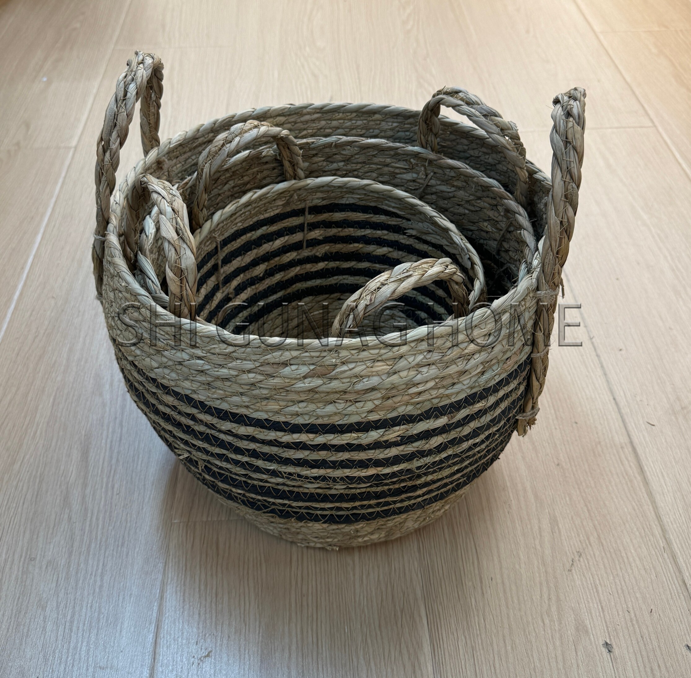 Seagrass baskets D32xH24, D28xH21, D21xH16 cm, 3 pcs